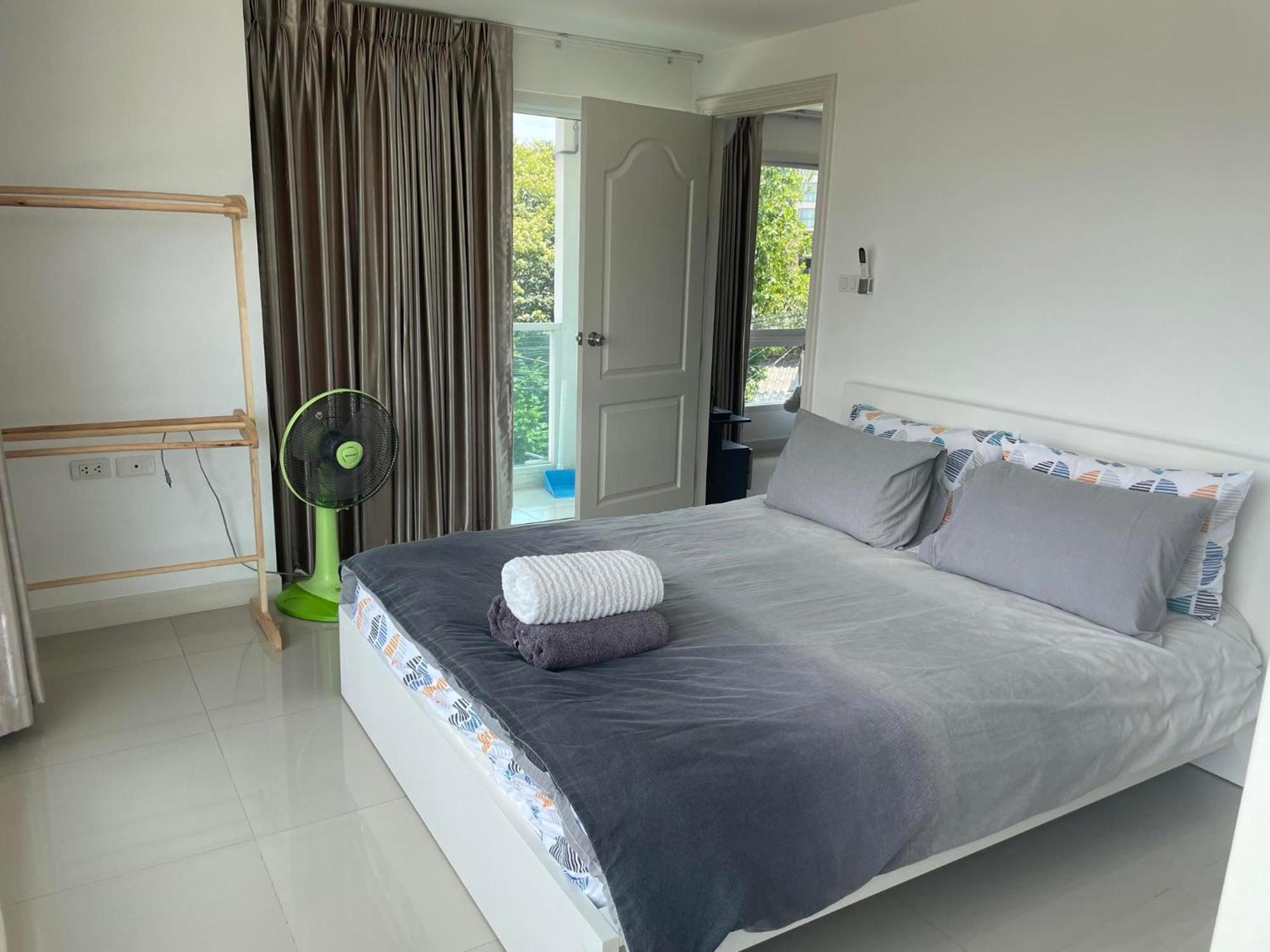 Bangsaray Beach Resort Bang Sare Exterior foto